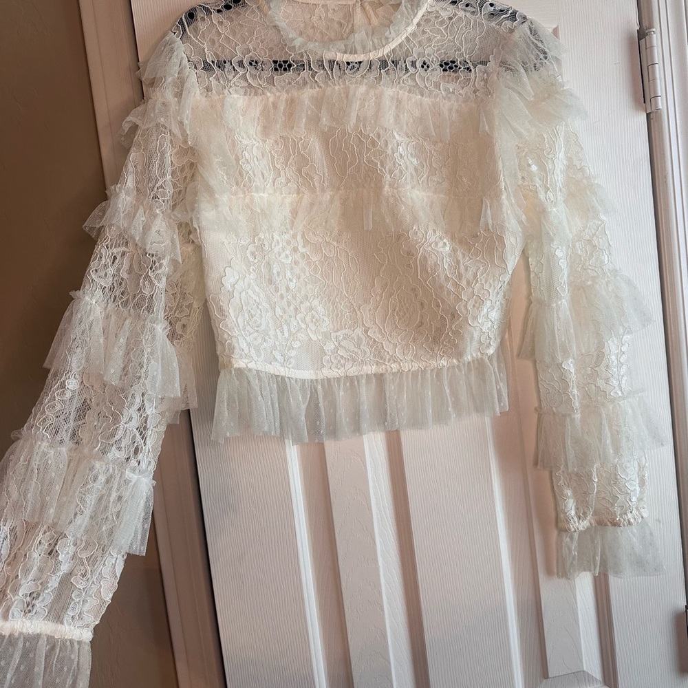 Forever That Girl Anthropologie Elegant White Lace Ruffle Top - Picture 1 of 7
